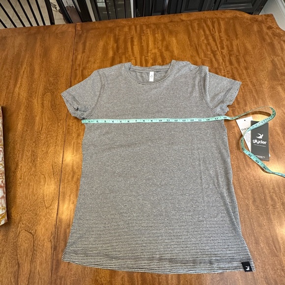 GLYDER women’s Simplicity Short Sleeve Tee Shirt - Picture 8 of 16